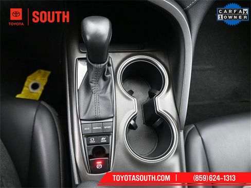 Used 2024 Toyota Camry SE image 20