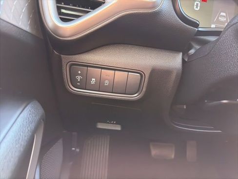 Certified 2023 Kia Soul LX FWD image 13