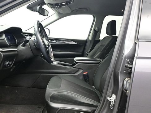 Used 2021 Jeep Grand Cherokee L Laredo w/ Luxury Tech Group I image 14