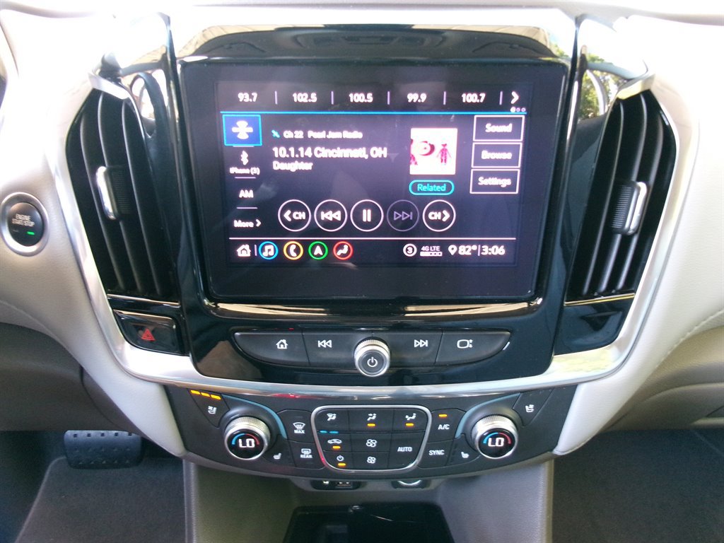 Used 2020 Chevrolet Traverse Premier FWD image 33