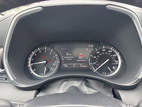 Used 2020 Toyota Highlander XLE AWD/4WD image 28