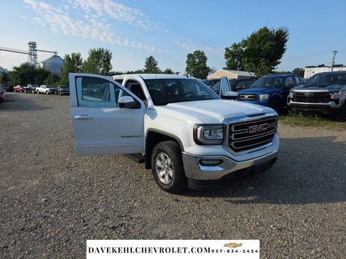 Used 2017 GMC Sierra 1500 SLE w/ SLE Value Package AWD/4WD image 33