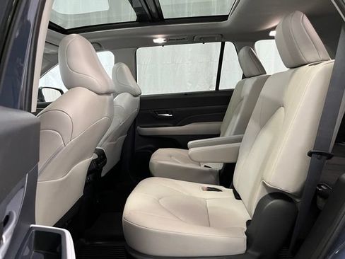 Certified 2024 Toyota Grand Highlander AWD Hybrid image 11