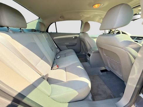 Used 2011 Chevrolet Malibu LS FWD image 22