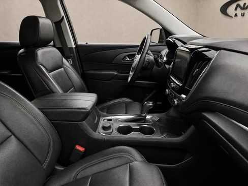 Used 2018 Chevrolet Traverse Premier w/ Driver Confidence II Package FWD image 13