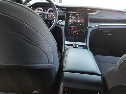 Certified 2024 Jeep Grand Cherokee L Laredo w/ Luxury Tech Group I image 11