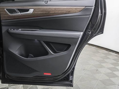 Used 2024 Volkswagen Atlas SEL Premium R-Line image 47