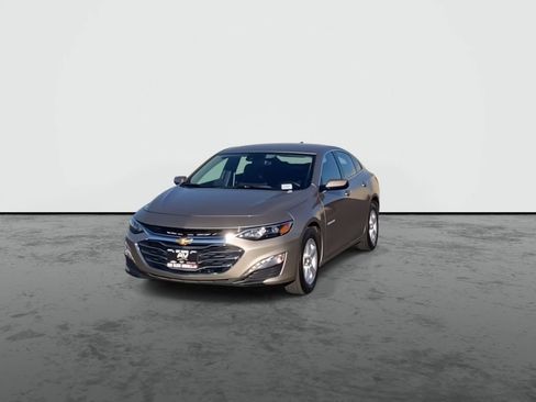 Used 2024 Chevrolet Malibu LT FWD image 3