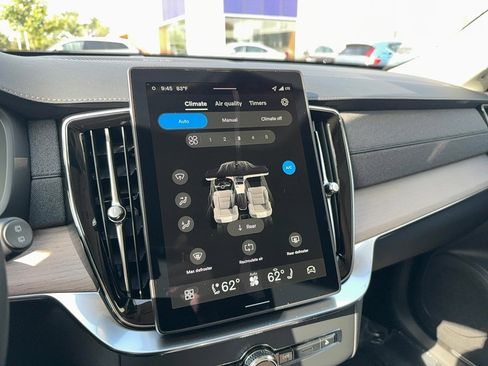 Used 2026 Volvo XC90 B6 Plus w/ Protection Package Premier image 23