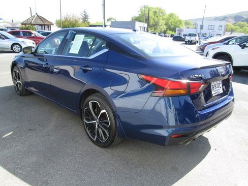 Used 2024 Nissan Altima 2.5 SR w/ SR Premium Package image 4