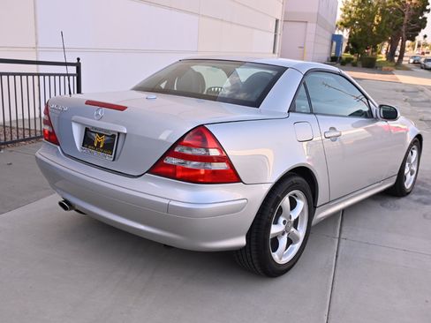 Used 2002 Mercedes-Benz SLK 320 image 10