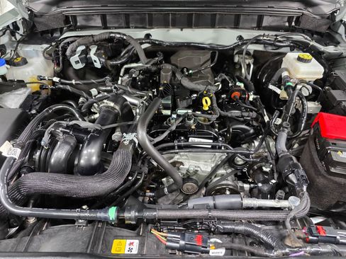 Used 2024 Ford Bronco Outer Banks AWD/4WD image 3