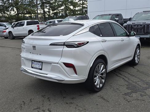 Used 2025 Buick Envista Avenir image 5
