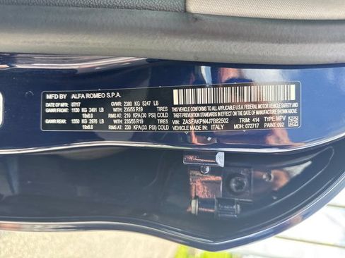 Used 2018 Alfa Romeo Stelvio Sport w/ Quick Order Package 22J Sport AWD/4WD image 19