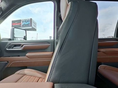 New 2026 GMC Sierra 3500 Denali Ultimate w/ LPO, Black Badging Package AWD/4WD image 27