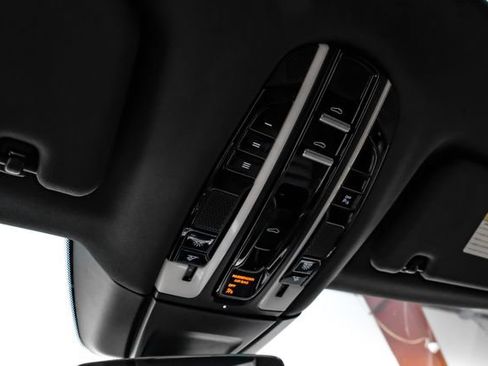 Used 2018 Porsche Panamera 4S AWD/4WD image 32