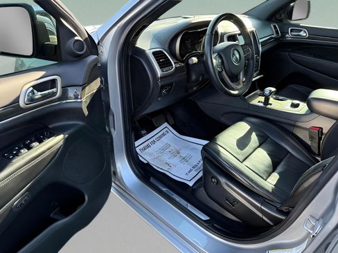Used 2014 Jeep Grand Cherokee Overland AWD/4WD image 17