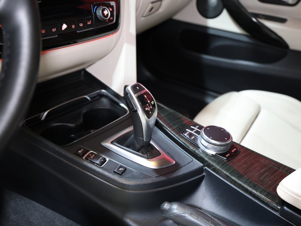 Used 2018 BMW 430i Gran Coupe w/ M Sport Package RWD image 19