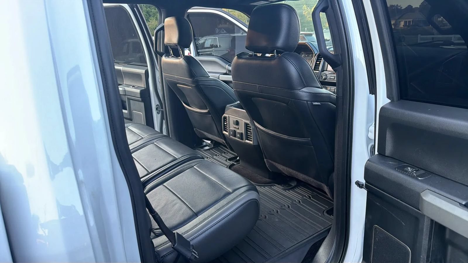 Used 2018 Ford F150 Raptor w/ Equipment Group 802A Luxury AWD/4WD image 20