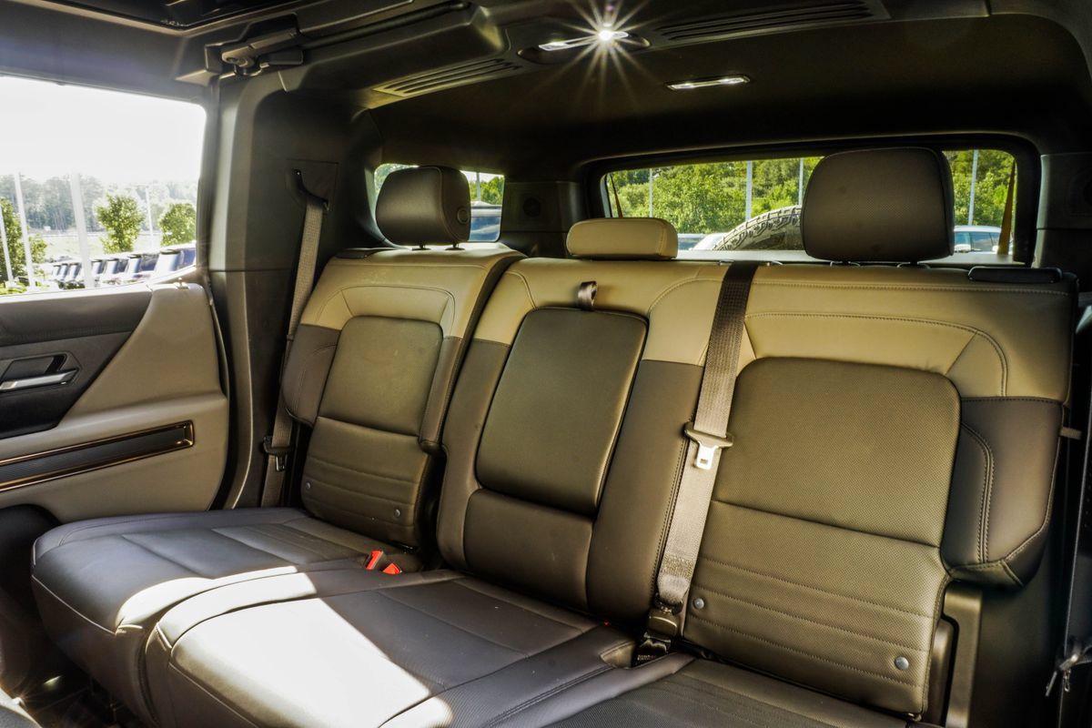 Used 2025 GMC Hummer EV 3X AWD/4WD image 34