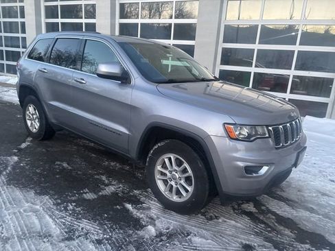 Used 2018 Jeep Grand Cherokee Laredo image 1