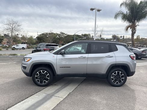 Used 2020 Jeep Compass Trailhawk image 2