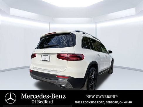 Used 2026 Mercedes-Benz GLB 250 4MATIC image 5