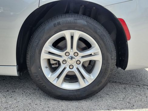 Used 2023 Dodge Charger SXT RWD image 10