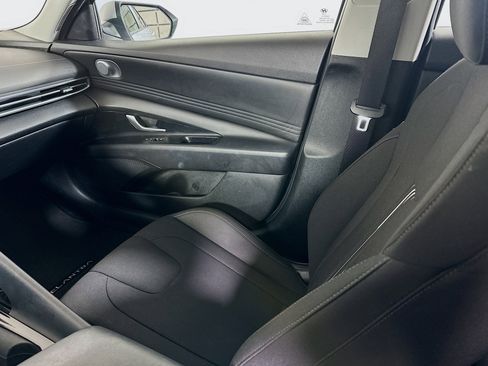 Certified 2022 Hyundai Elantra SEL w/ Convenience + Premium Package image 23