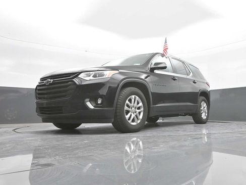 Used 2020 Chevrolet Traverse LT w/ LPO, Blackout Package AWD/4WD image 38