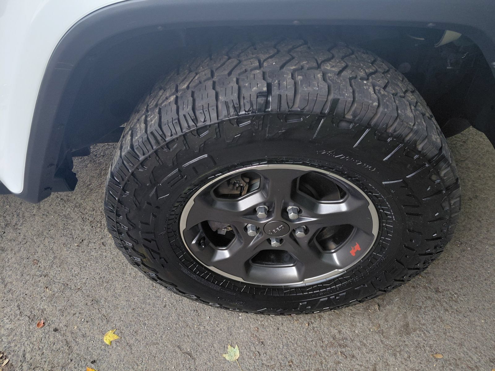 Used 2020 Jeep Gladiator Overland AWD/4WD image 23