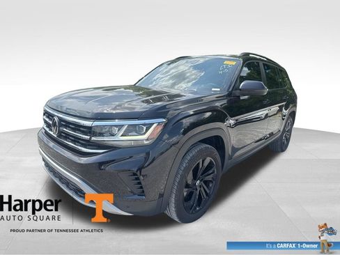 Used 2023 Volkswagen Atlas SE w/ Black Wheel Package FWD image 1