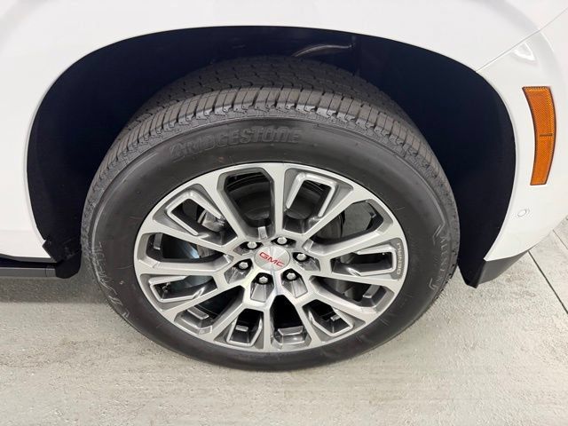 New 2026 GMC Yukon XL Denali w/ Sun & Power Step Package RWD image 4