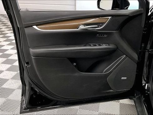Used 2019 Cadillac XT5 Platinum AWD/4WD image 21