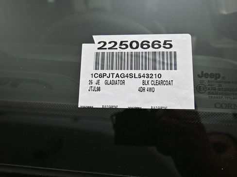 New 2025 Jeep Gladiator Sport image 11