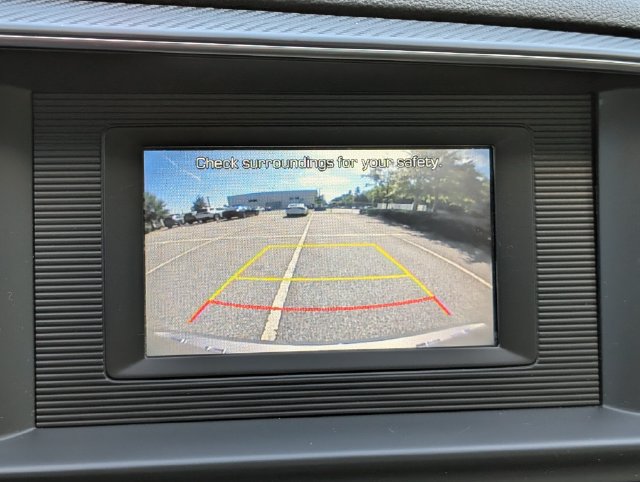 Used 2020 Hyundai Elantra SE w/ Cargo Package (C1) FWD image 16