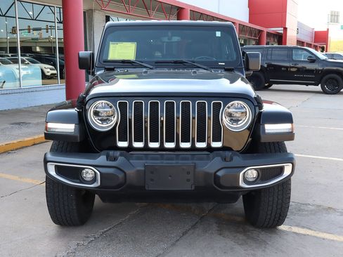 Used 2021 Jeep Wrangler Unlimited Sahara image 3