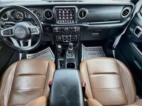 Used 2021 Jeep Wrangler Unlimited Sahara AWD/4WD image 15