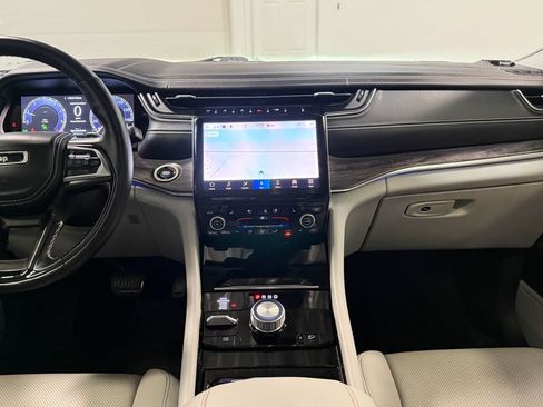 Used 2021 Jeep Grand Cherokee L Overland w/ Advanced Protech Group III AWD/4WD image 18