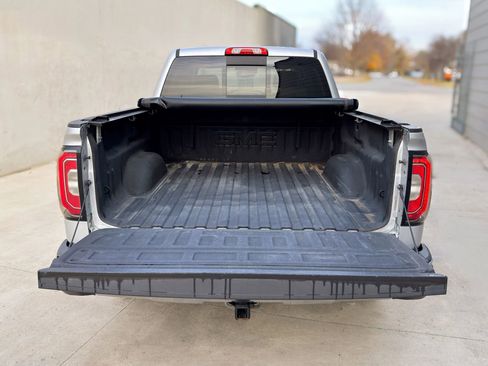 Used 2017 GMC Sierra 1500 SLT w/ SLT Premium Package image 7