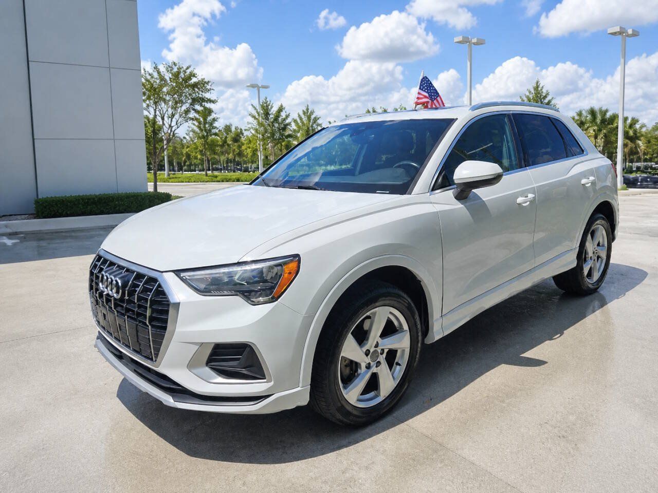 Used 2020 Audi Q3 2.0T Premium AWD/4WD image 1