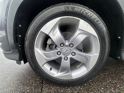 Used 2021 Honda HR-V LX image 12