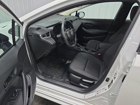 Used 2024 Toyota Corolla LE FWD image 28