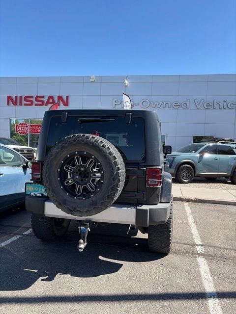 Used 2015 Jeep Wrangler Unlimited Sahara w/ Connectivity Group AWD/4WD image 15