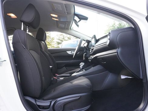 Used 2023 Kia Forte LXS image 29