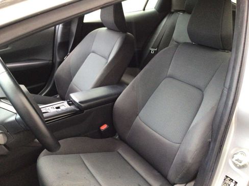Used 2024 Toyota Prius LE FWD image 12