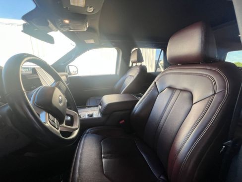 Used 2024 Ford Expedition Limited image 36