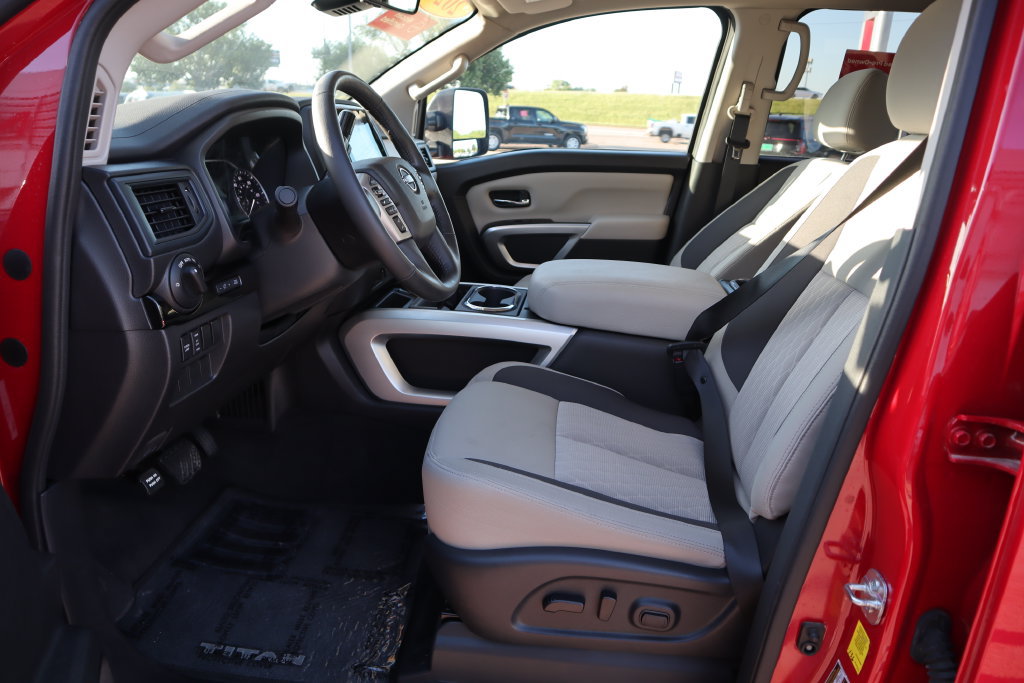 Certified 2024 Nissan Titan SV w/ SV Convenience Package RWD image 18
