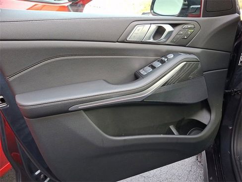 Used 2022 BMW X7 xDrive40i w/ M Sport Package image 14