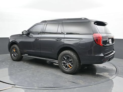 Used 2025 Ford Expedition Tremor AWD/4WD image 10